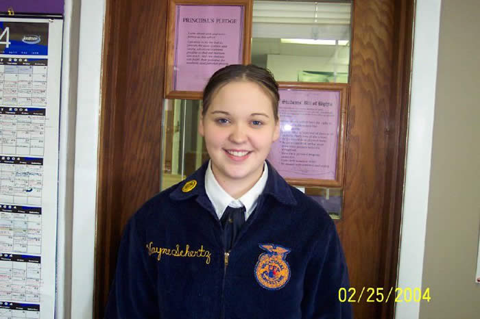 Picture of DeAnna, a student at Delavan High School in 2004